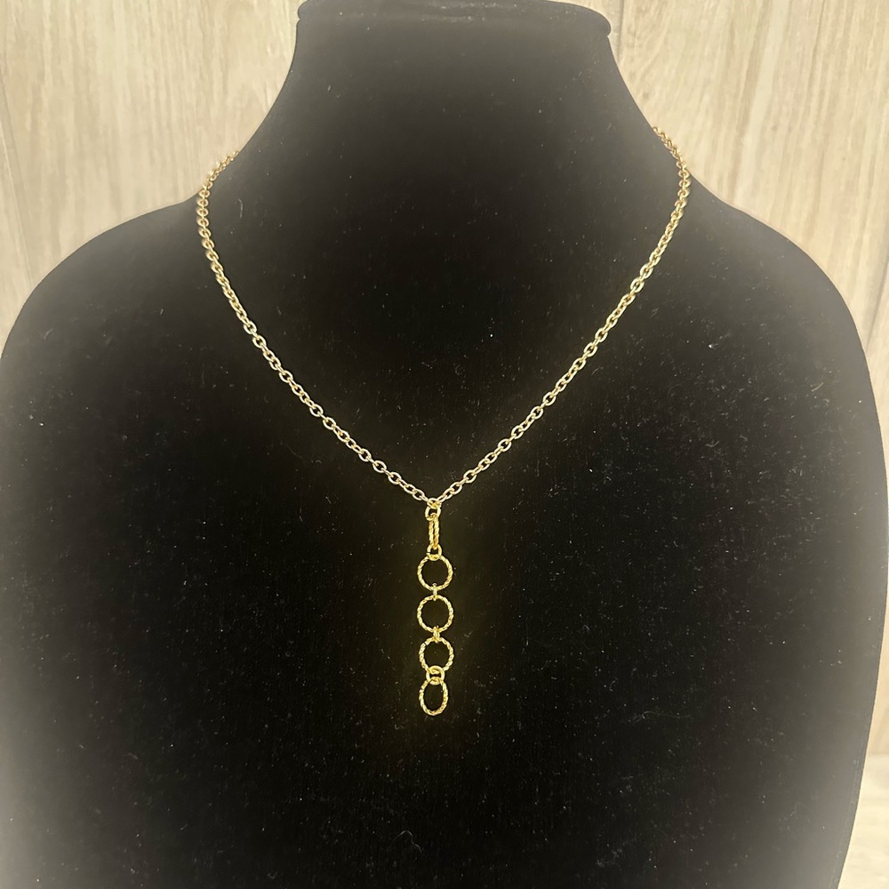 Gold Chain Necklace w/ Interlocking Ring Charms